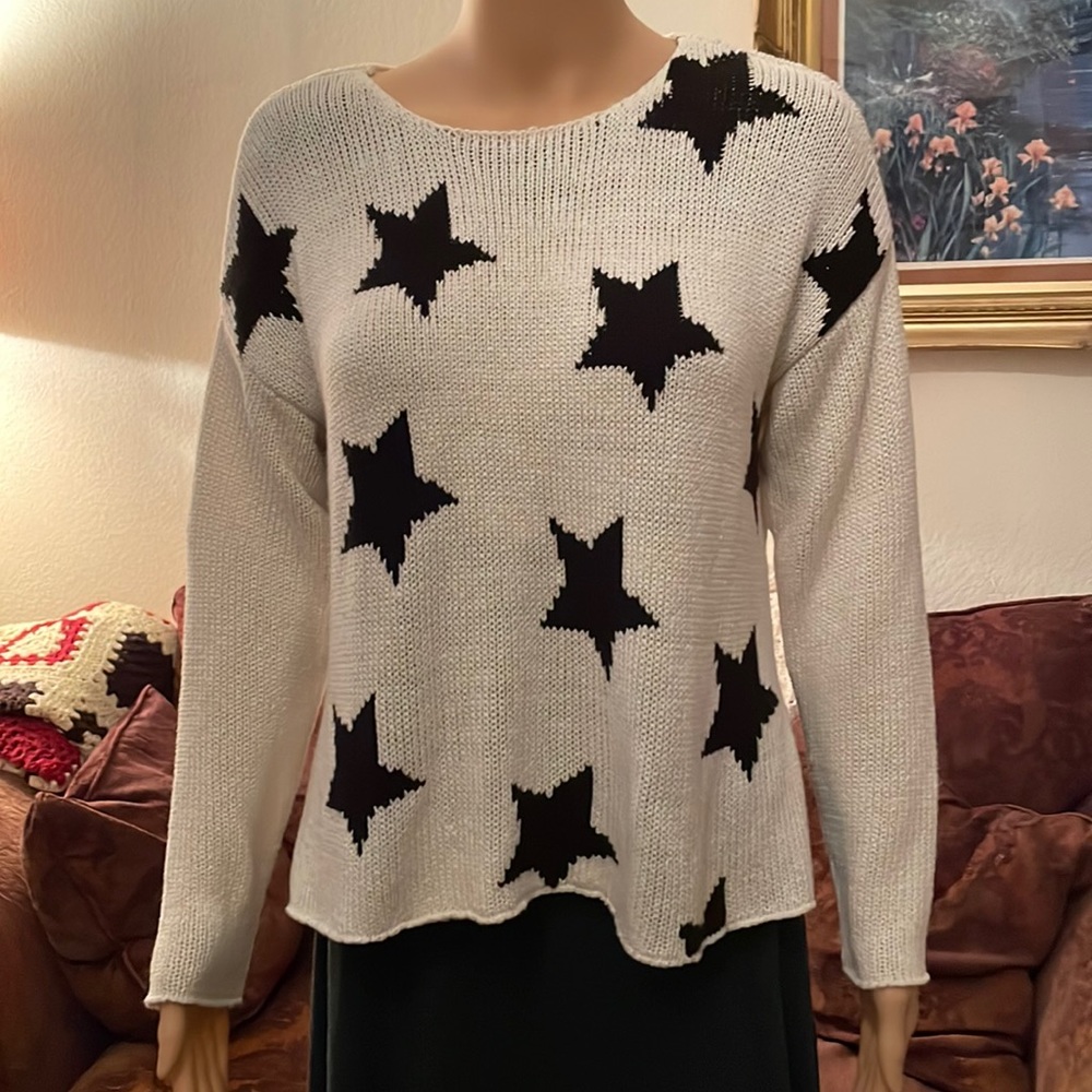 H&M Divided Cream with Blue Stars Sweater